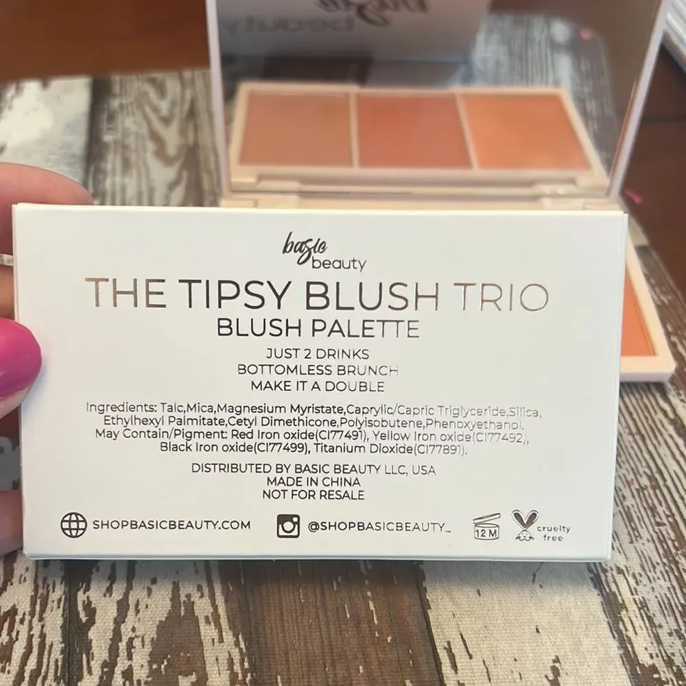 NEW *Basic Beauty* The Tipsy Trio Blush Palette